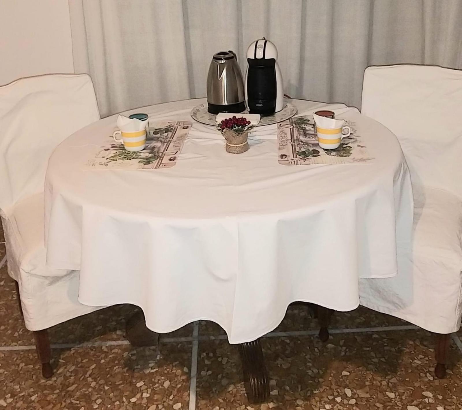 로마 Amico Del Sole B&B 외부 사진